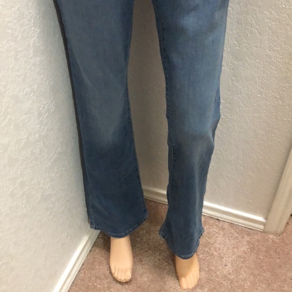 Levis Classic Bootcut Jeans - Picture 10 of 14